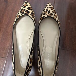 Marc fisher leopard flats